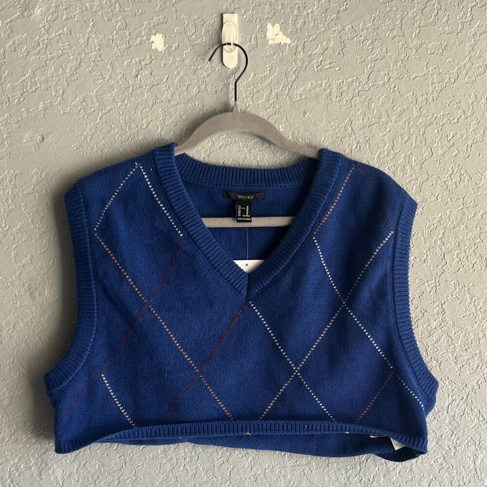 Forever 21 NWT Cropped Sweater Vest